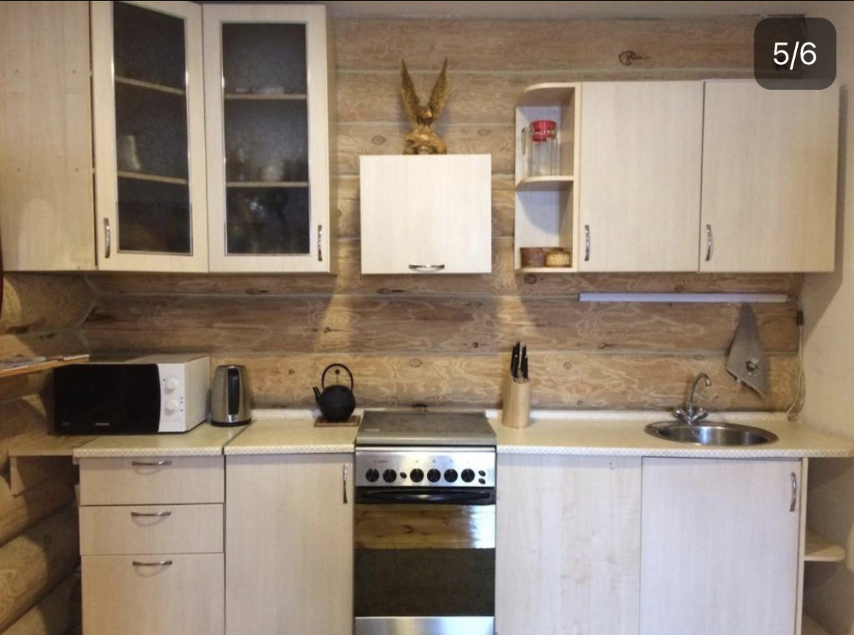 Tri Bogatyrya Guest House