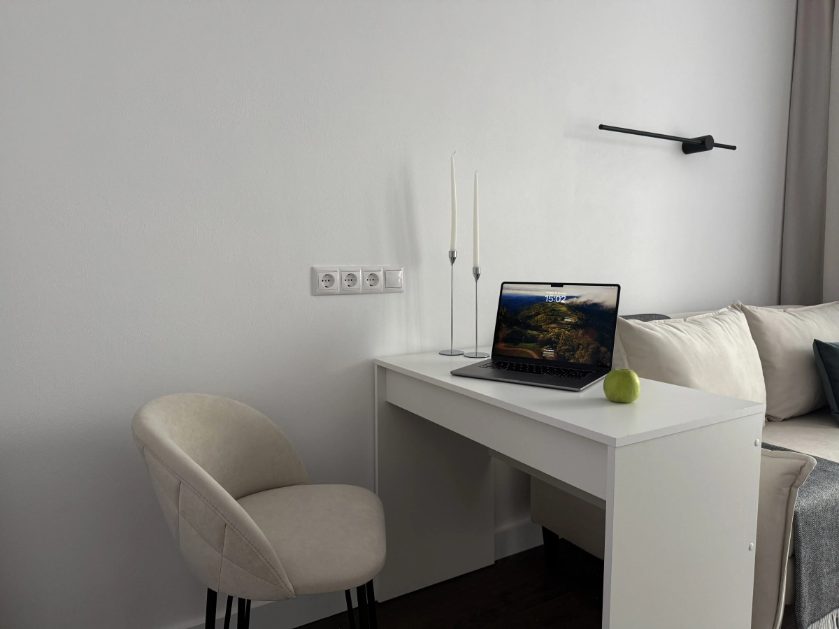 Квартира Стильная у метро Akadem