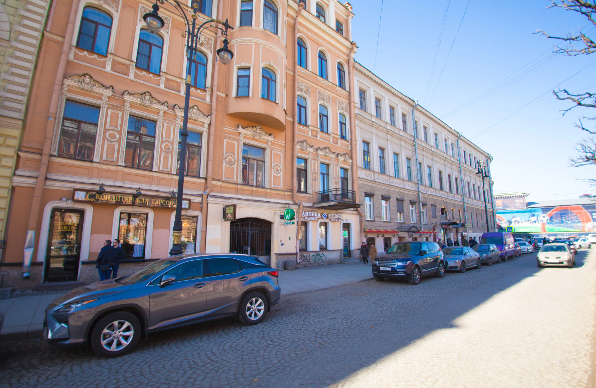 Апартаменты Большая Конюшенная 3