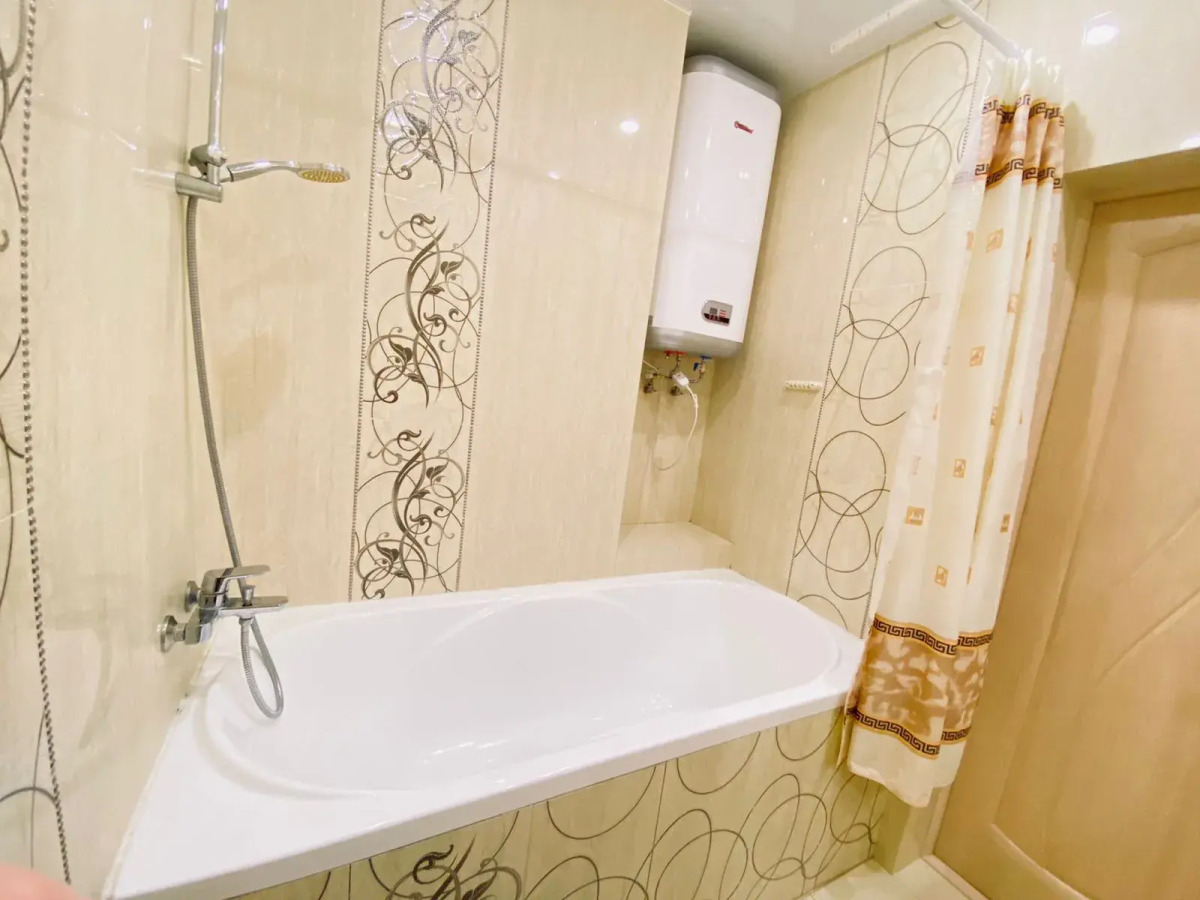 Апартаменты 3х комнатная квартира возле метро