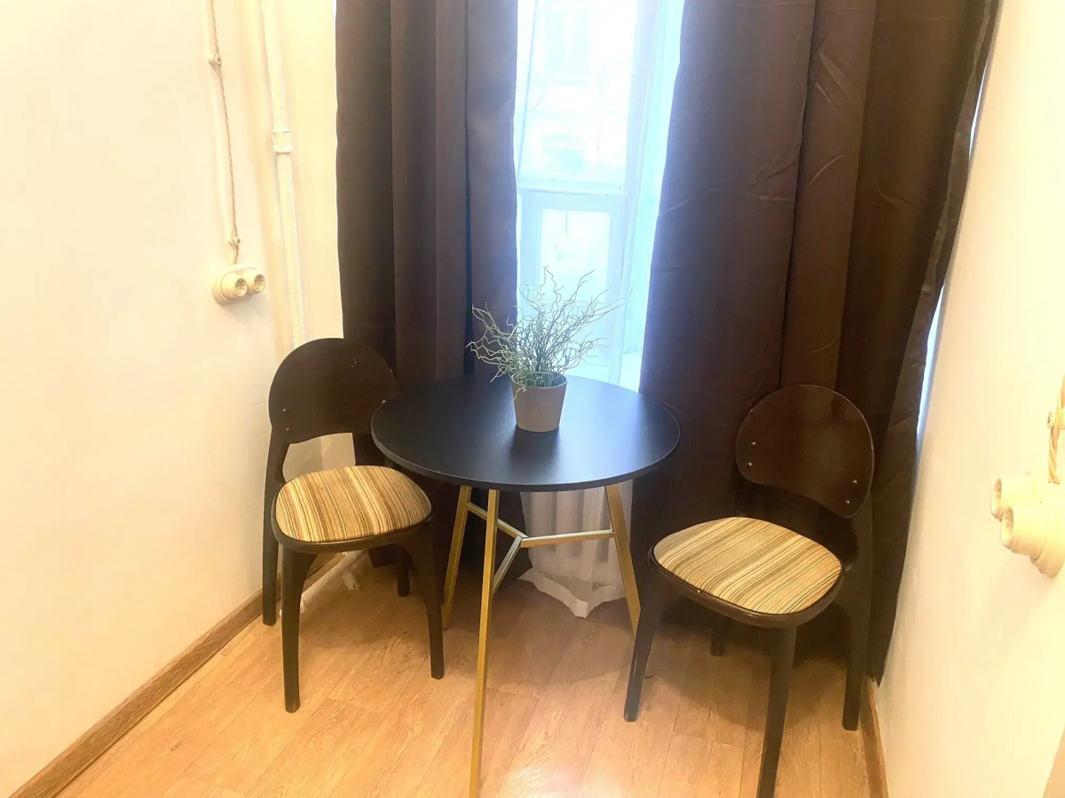 Апартаменты Студия Эконом рядом с Площадью Восстания