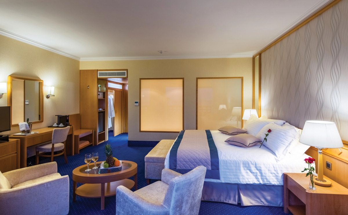 Отель Constantinou Bros Athena Royal Beach