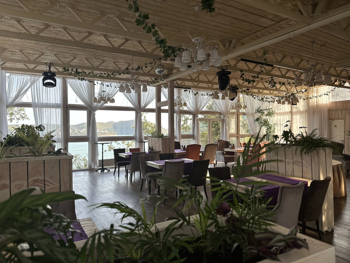 Отель Крылья