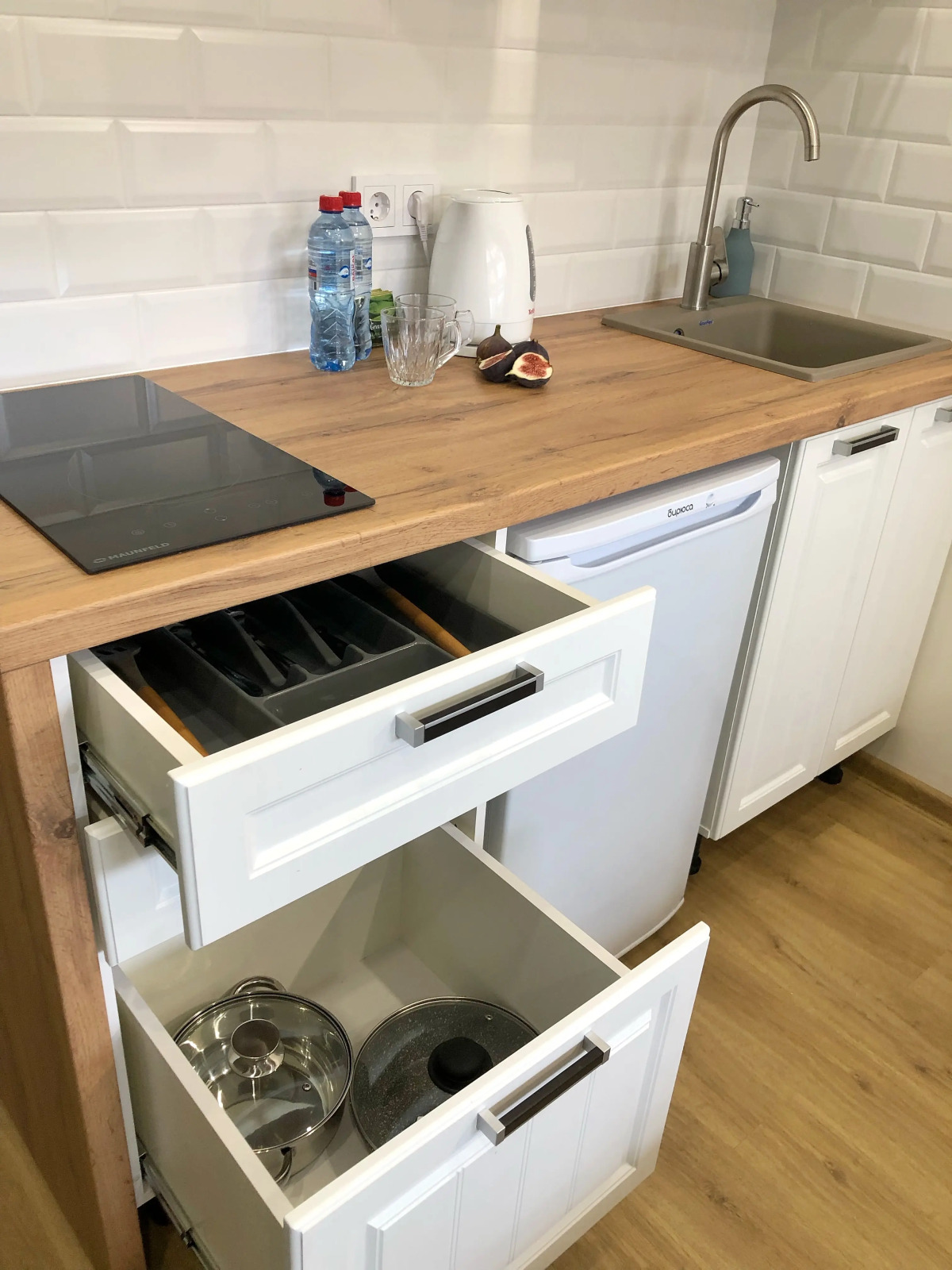 Апартаменты Озеро возле Аэропорта на 2 Гостя