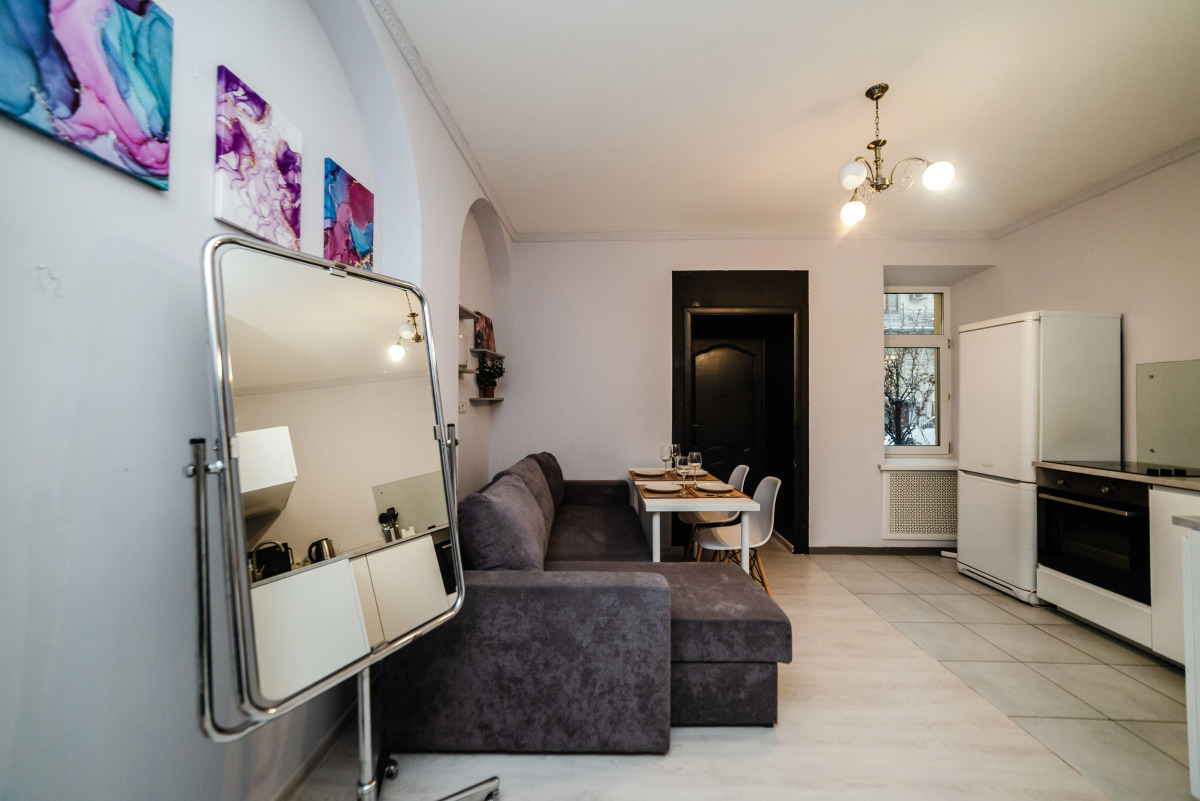 Апартаменты Жуковского 1/2/10 с2 (102)