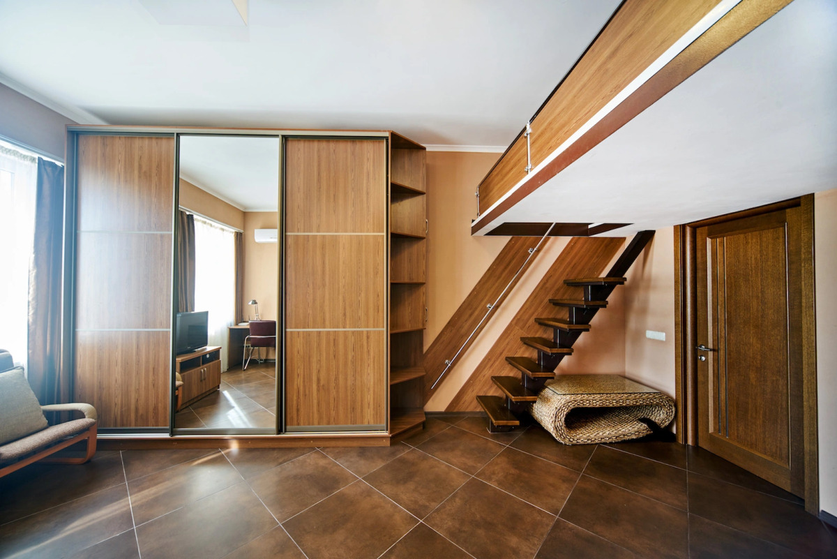 Двухуровневые апартаменты у моря на Античном