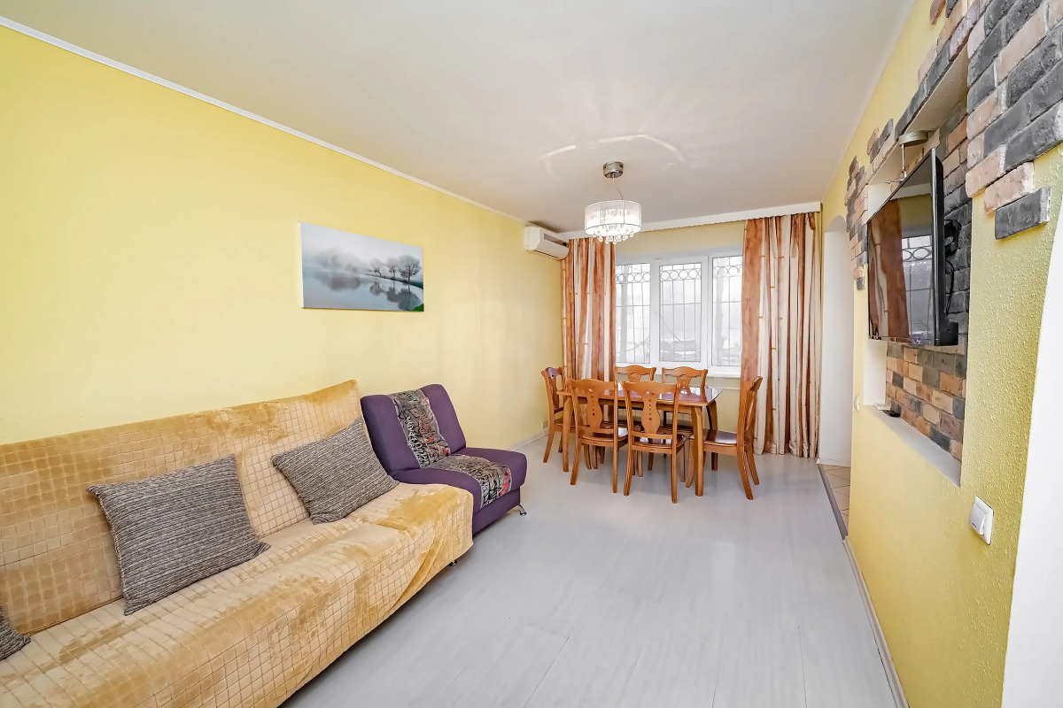 Апартаменты на Острякова 3