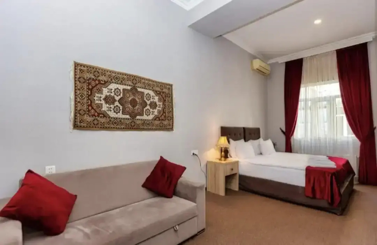 Отель La Casa Old City