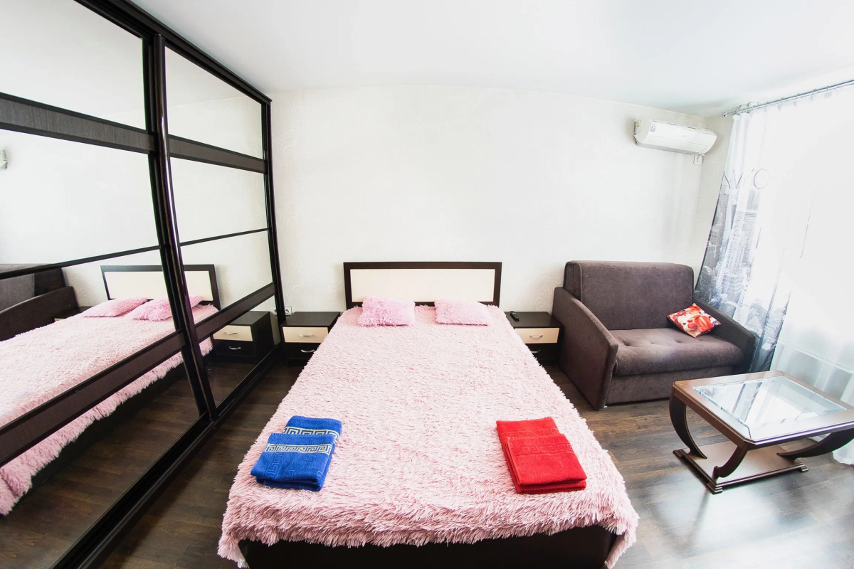 Апартаменты Триумф на Пугачева 8