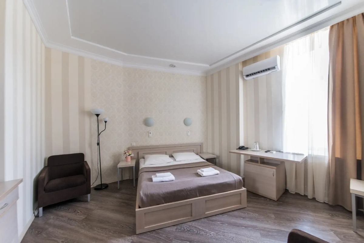 Грандора Невский 44