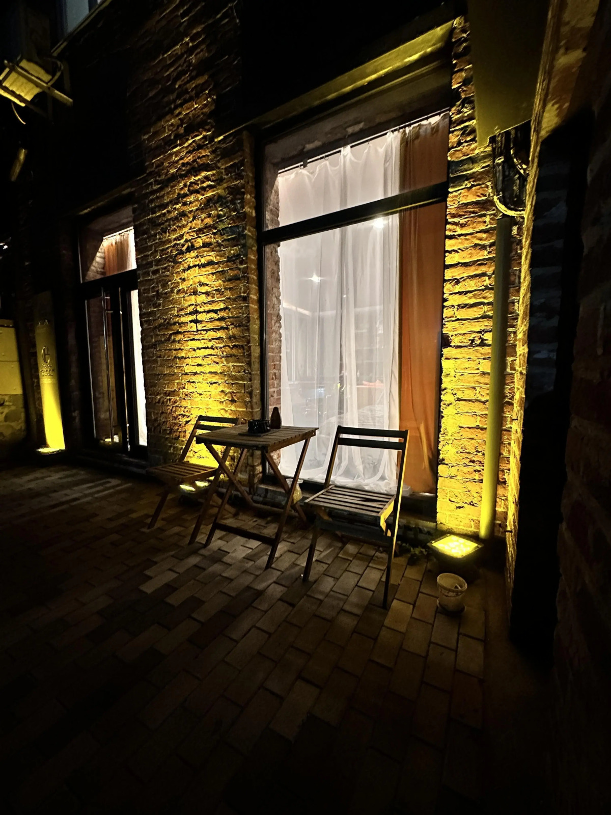 Апартаменты Brick House