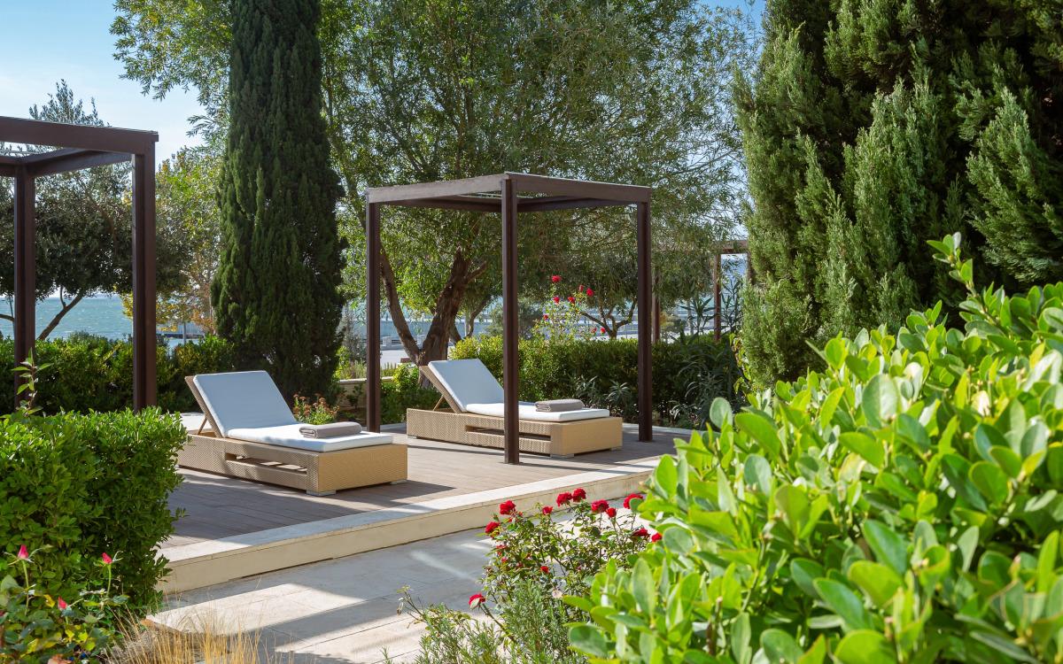 Отель Baku Marriott Hotel Boulevard