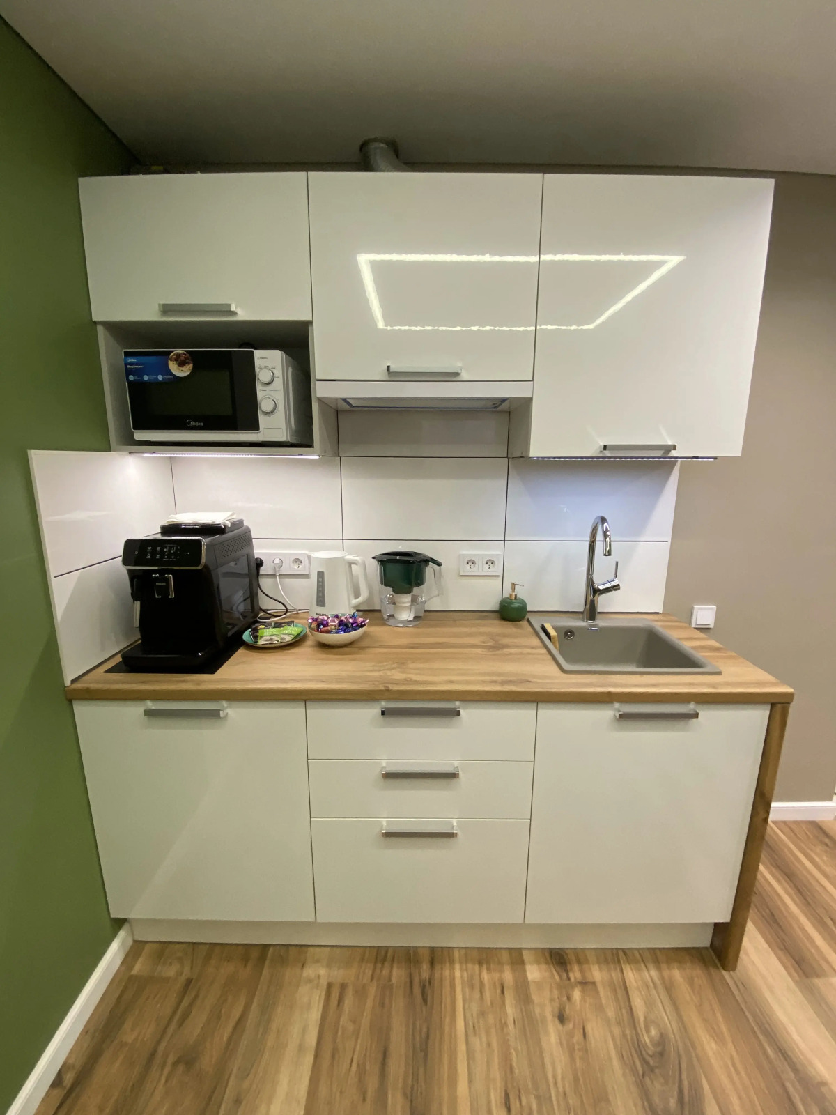 Зеленая студия Апартаменты и точка