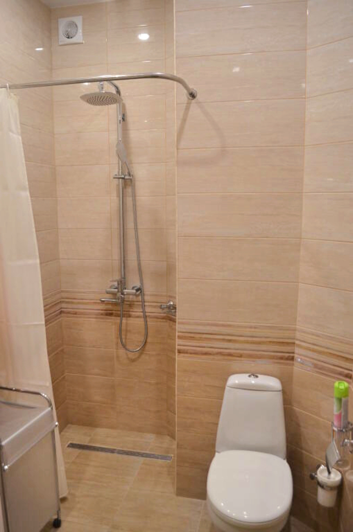 Частный Дом с Беседкой на Проспекте Дзержинского 25