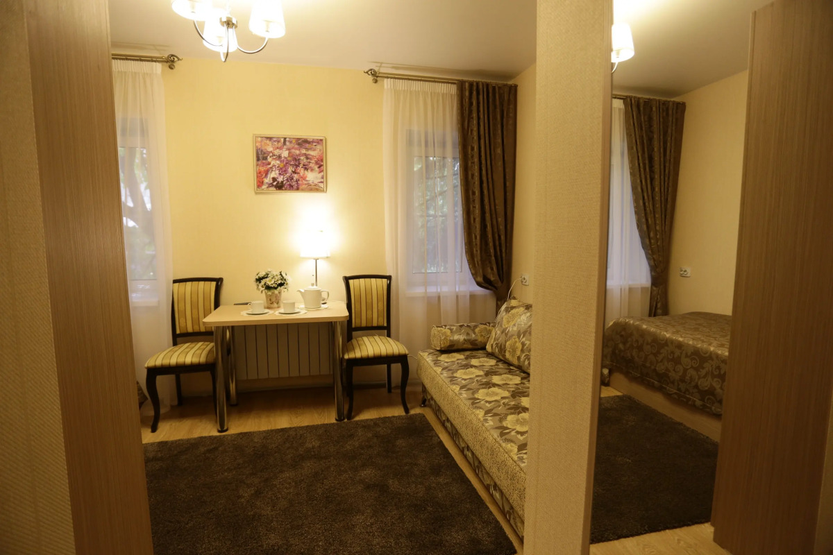 Отель Астра