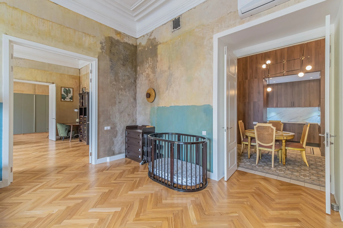 Апартаменты с Видом на Невский