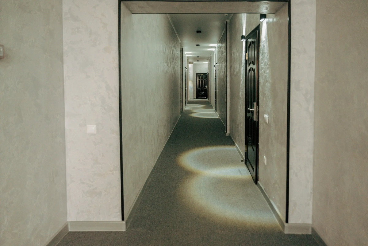 Отель Корона