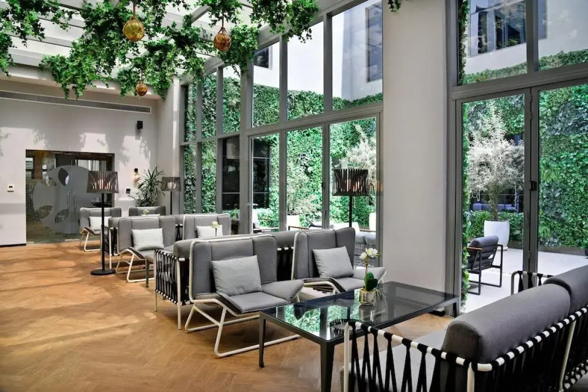 Отель Lemon Tree Hotel Jumeirah Dubai