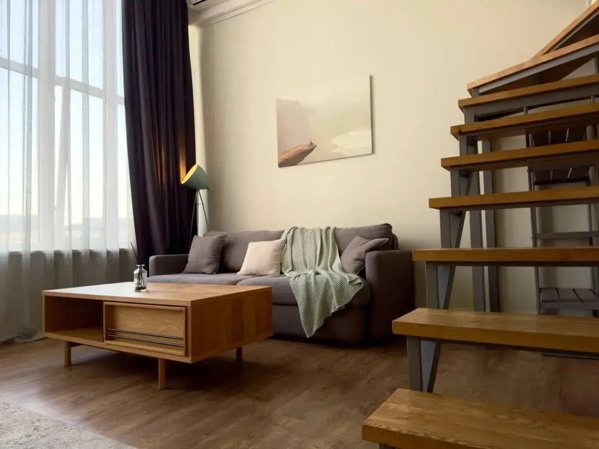 Апартаменты двухъярусные с евроремонтом