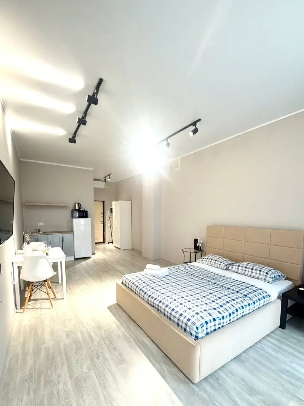 Апартаменты 0714Б Верхнеторговая площадь 4