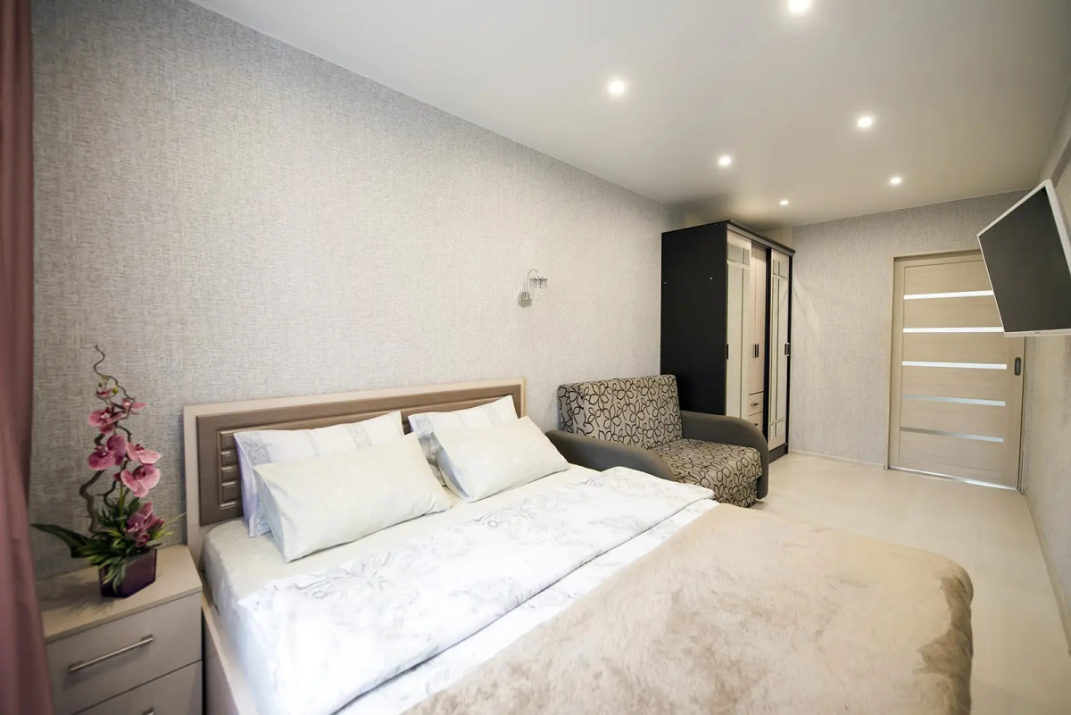 Квартира на Яшина 40 НаСутки35