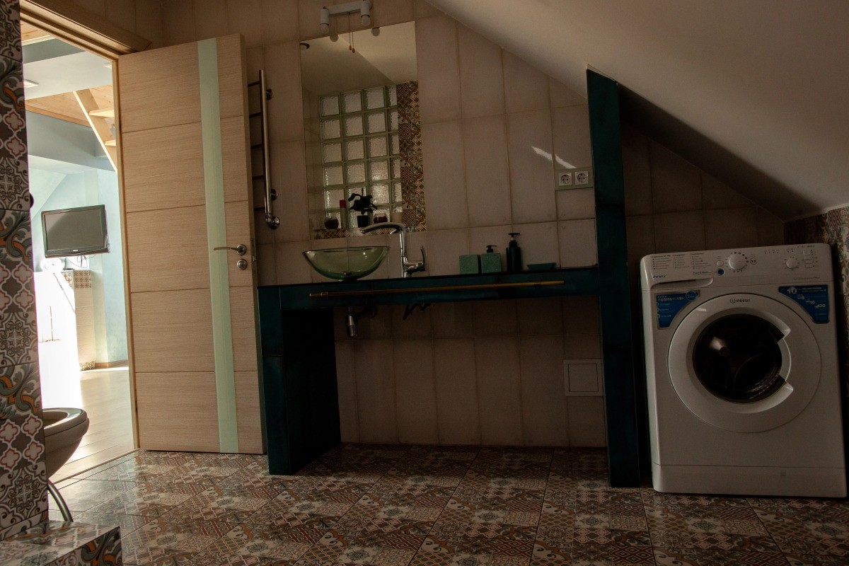 Апартаменты Ярославль, Революционная