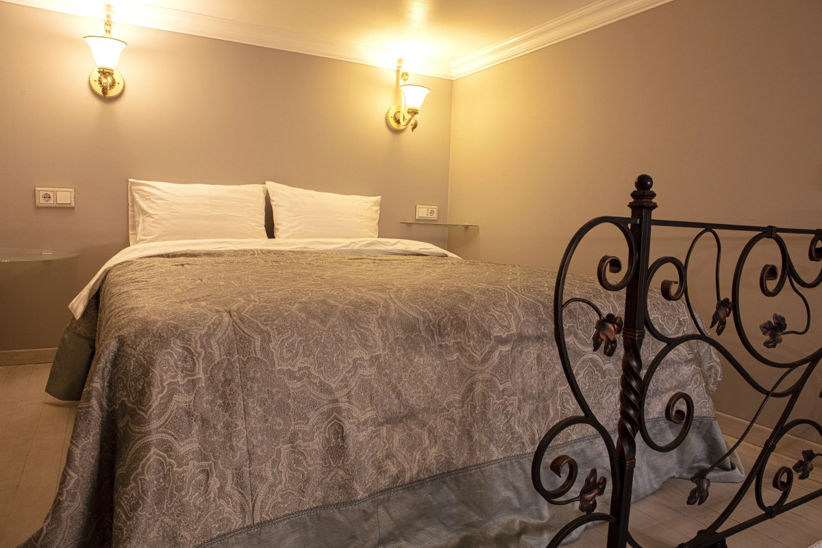 Видовые апартаменты рядом со Спасом на Крови