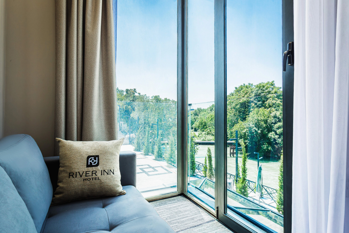 Отель River Inn