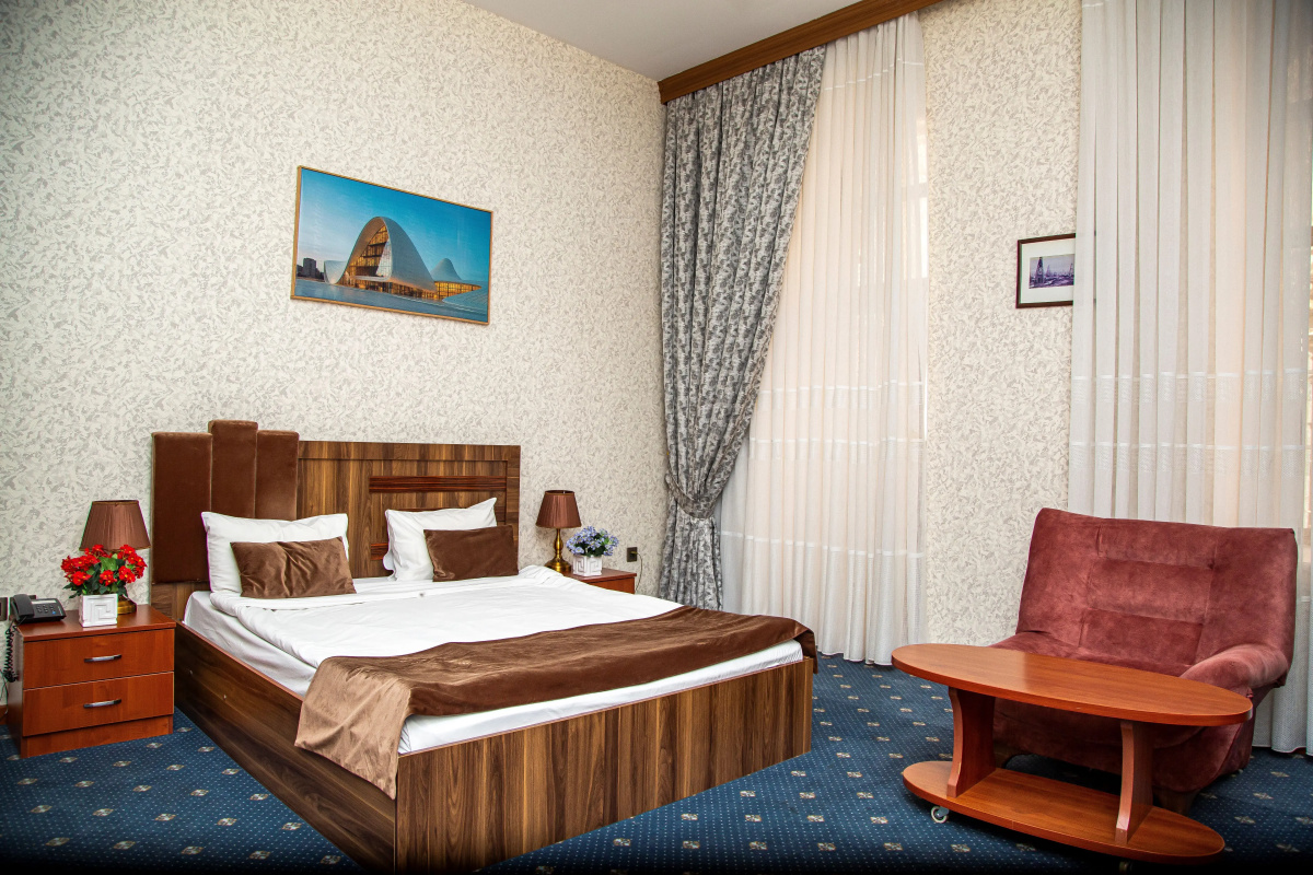 Port Hotel