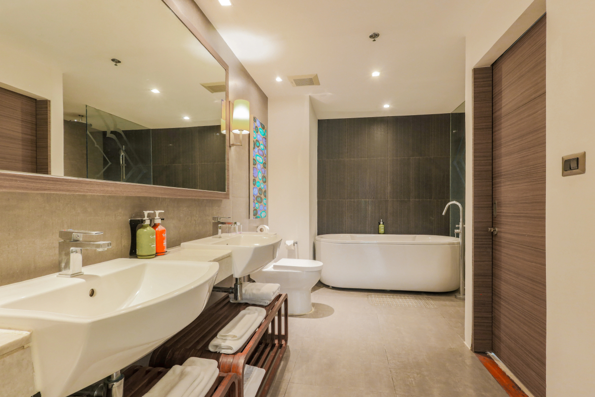 Отель Holiday Inn Resort Phuket Karon Beach by IHG