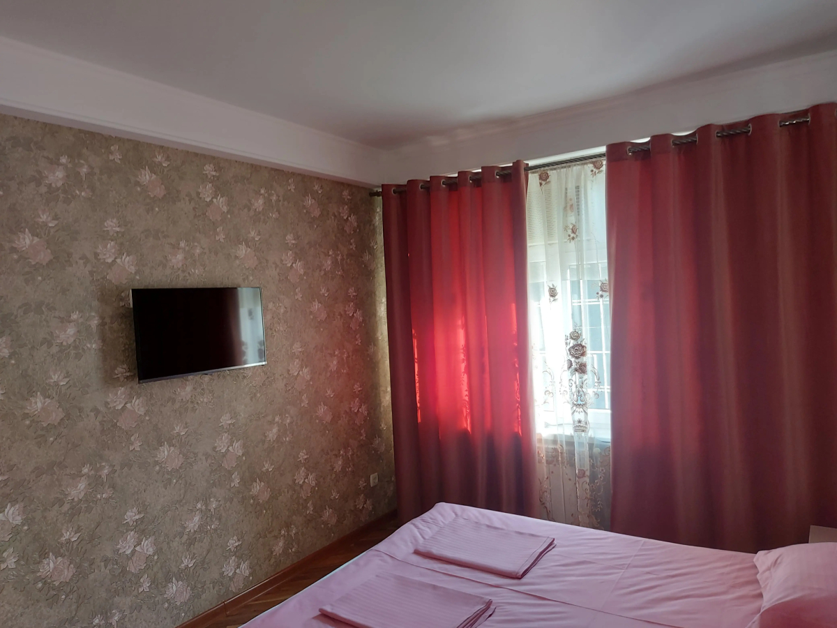 Апартаменты 2-х комнатная квартира на Расула Гамзатова