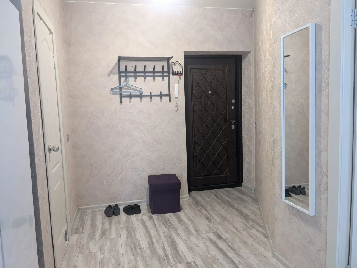 Квартира с Большой Кухней-гостиной