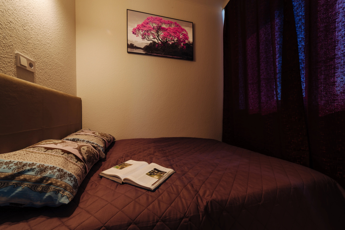 Апартаменты UyutnoEKB ЖК Артек 6 этаж с спальней