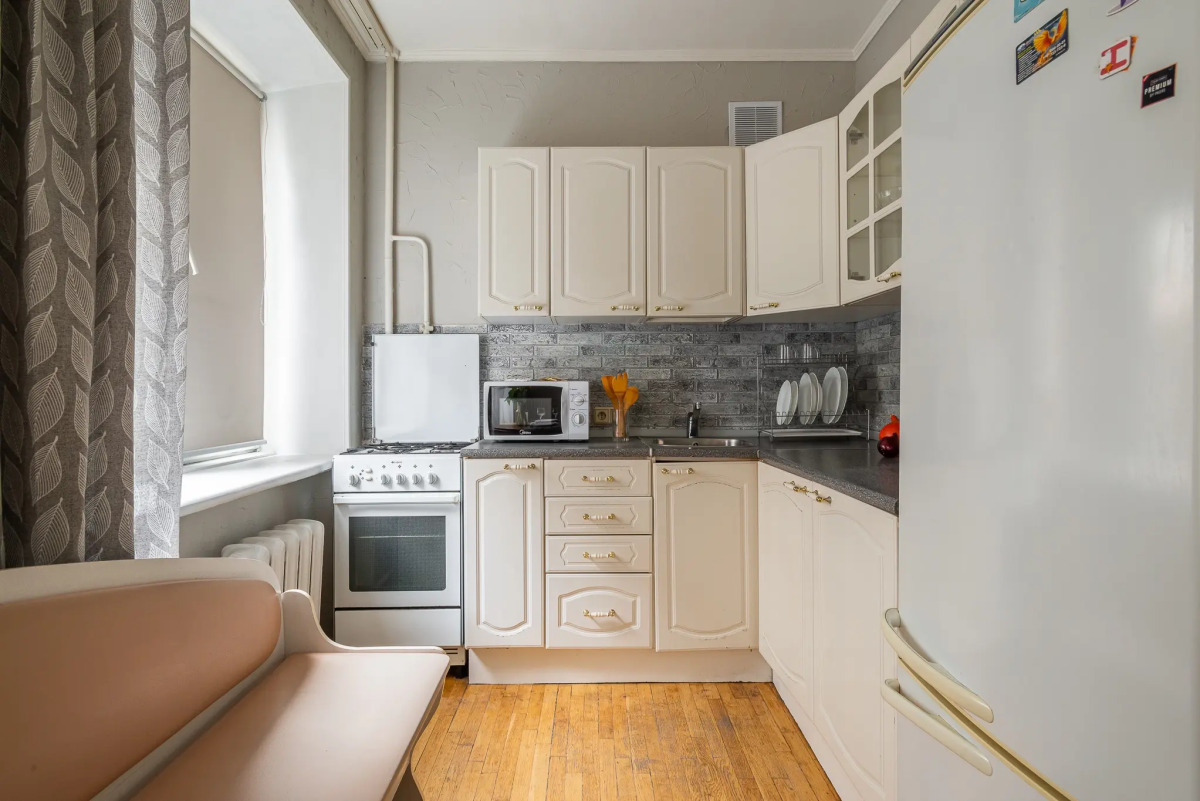 Апартаменты Кварт-Отель, Гашека, 11