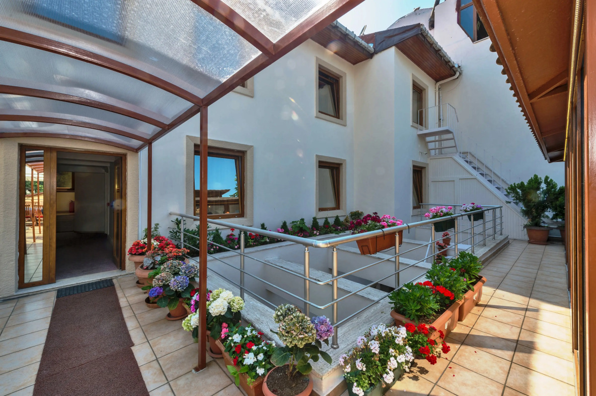 Отель Zeynep Sultan