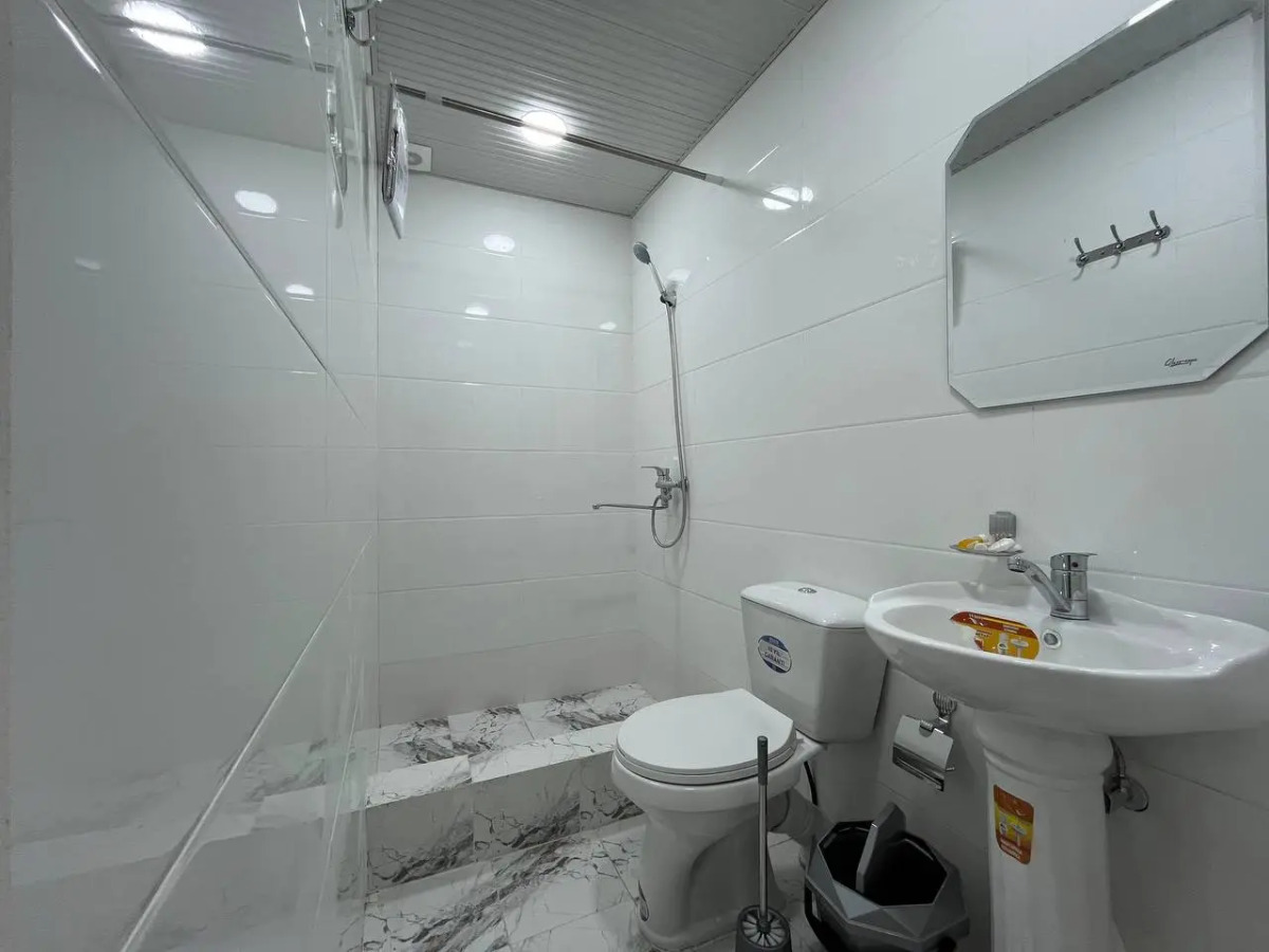 Отель HOME ALONE