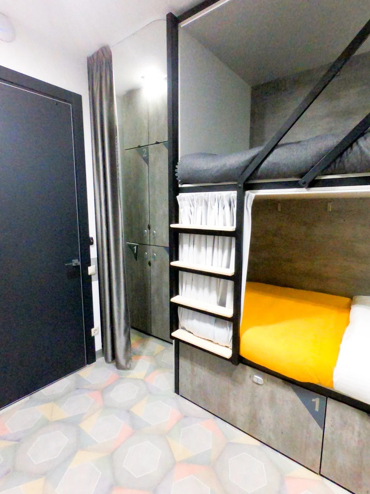 Хостел Poshtel VDali