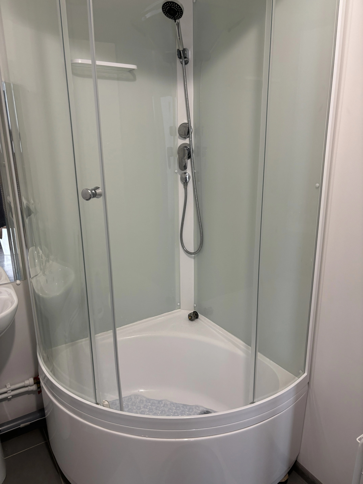 Апартаменты студия спальня на выезде к М5