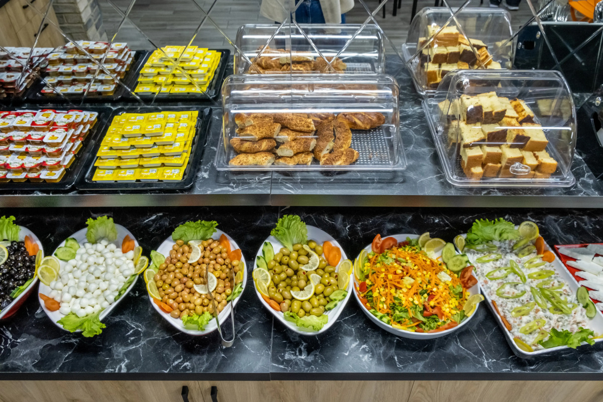 Отель The Queen Hotel