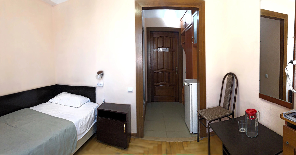 Санаторий Курортная Поликлиника им. Н.И. Пирогова с Пансионатом с Лечением Искра