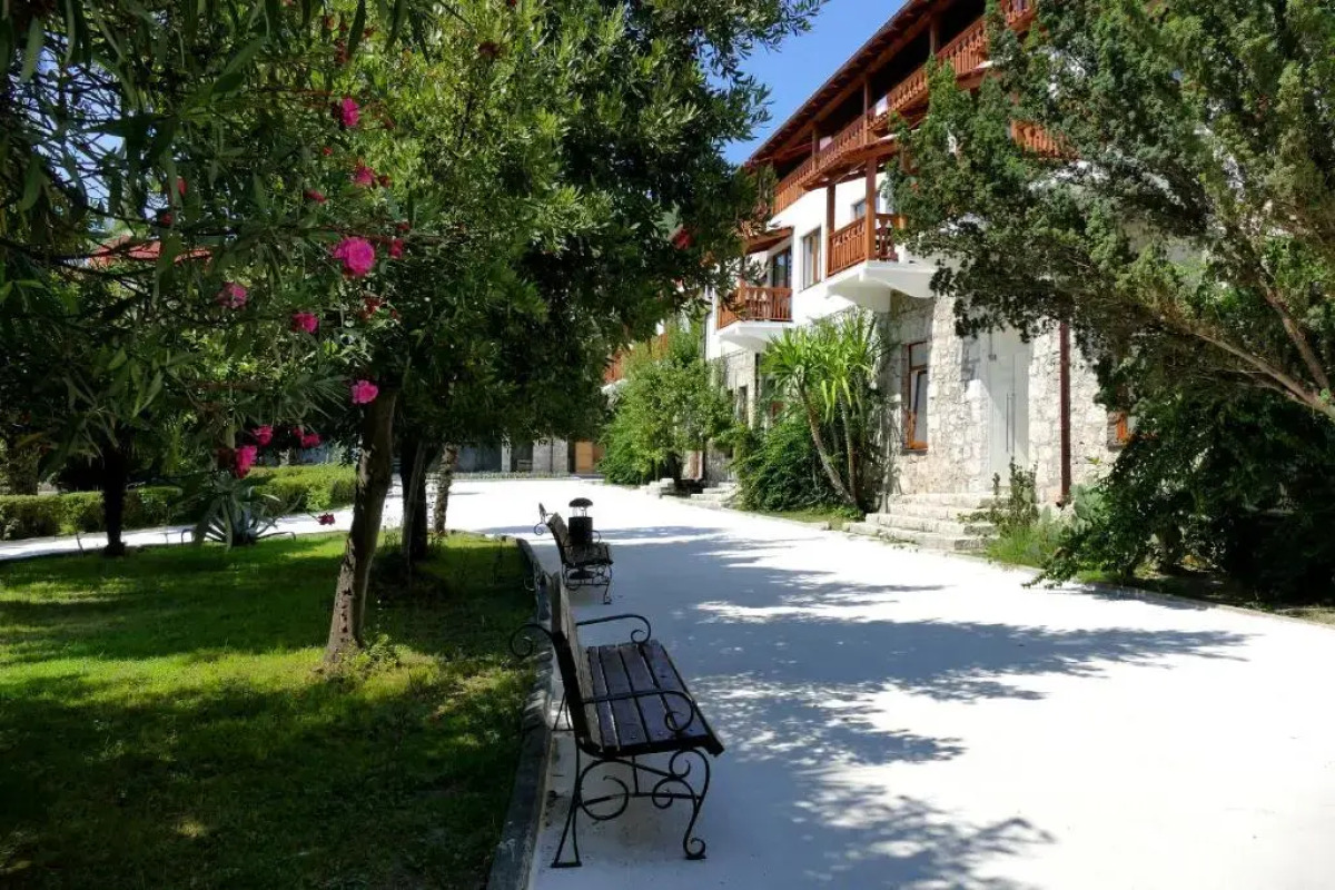 Отель Абаата