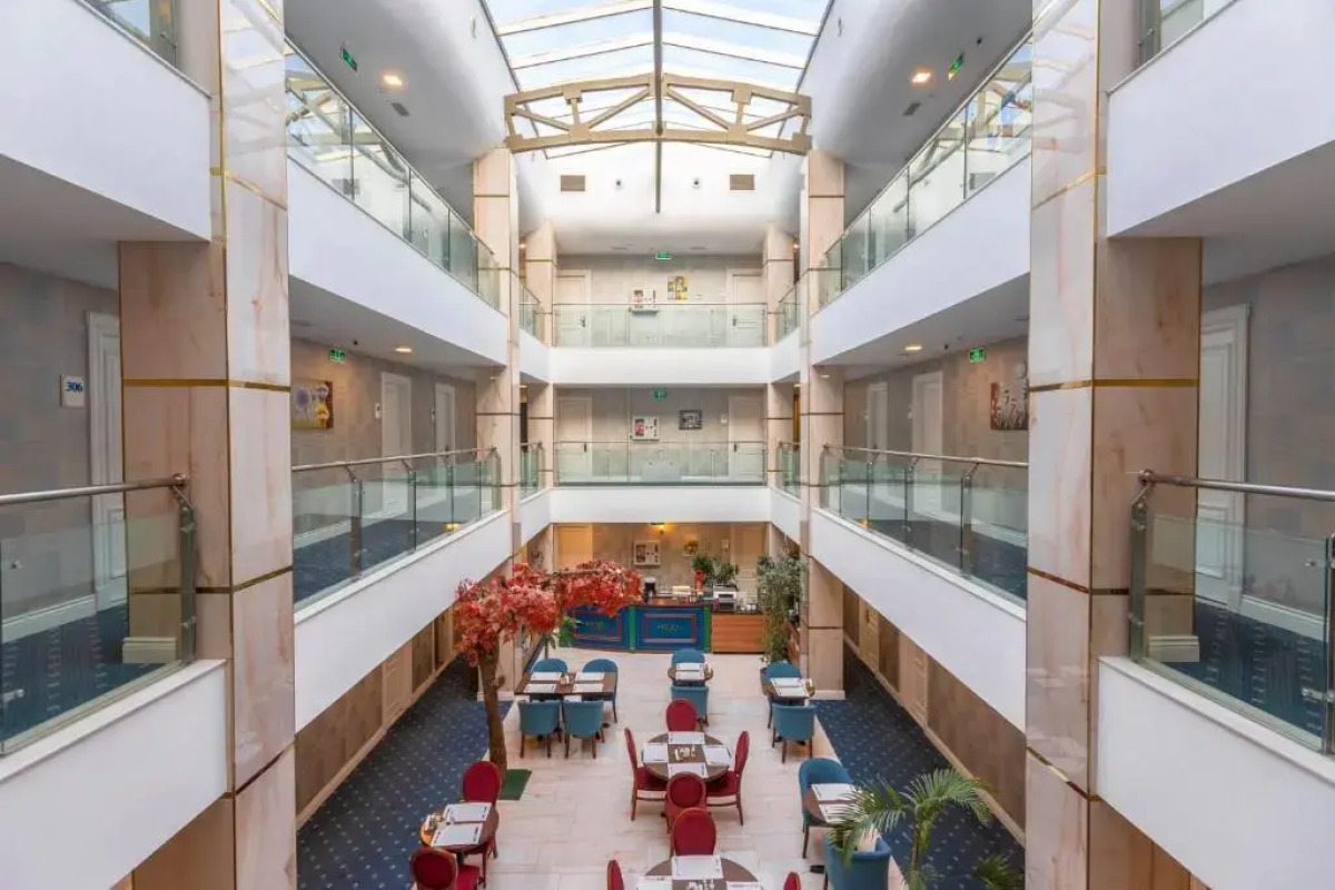 Отель Grand Midway