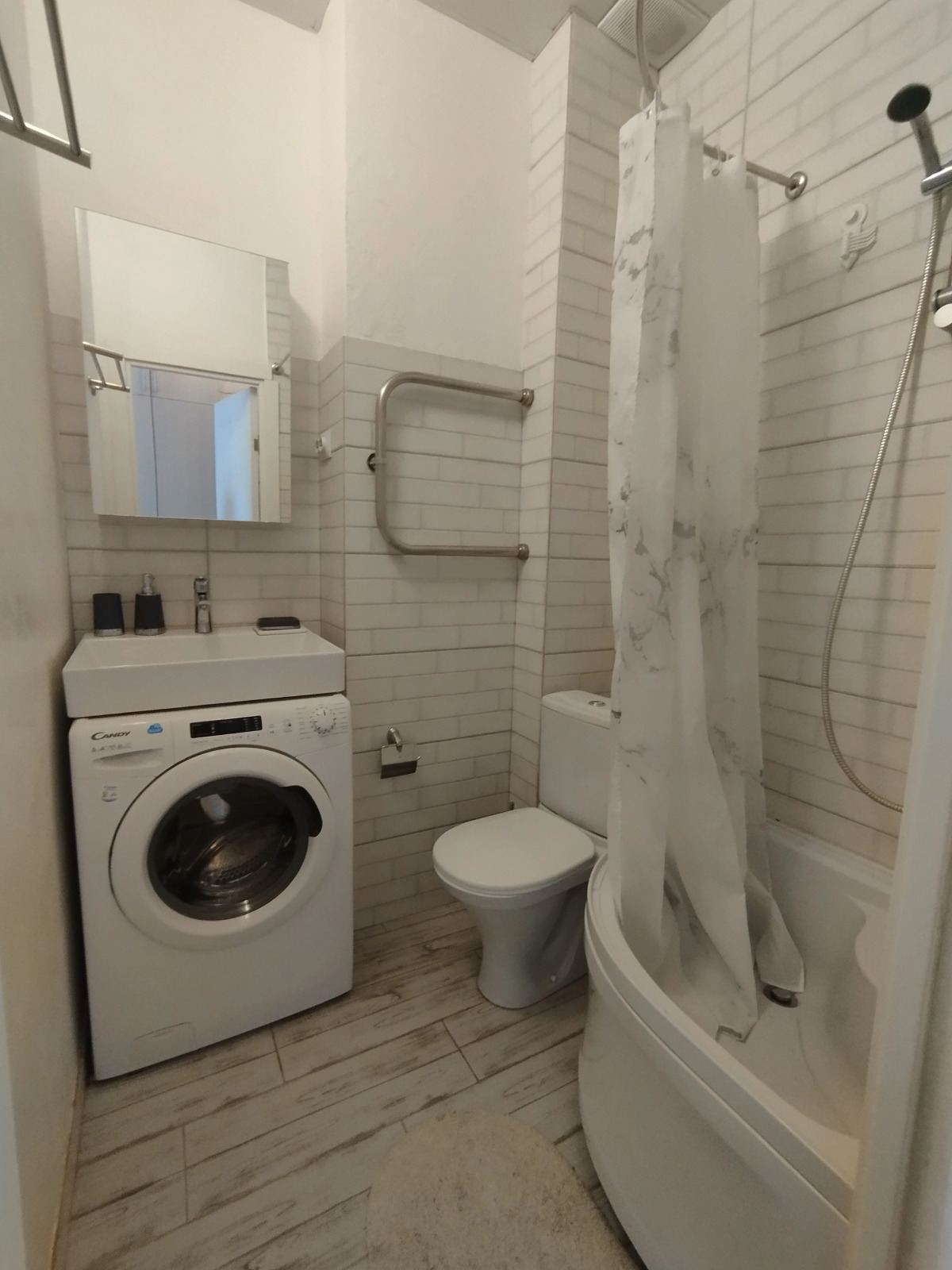 Апартаменты  Мятный уголок Уютная студия  с диваном у Ботанического сада