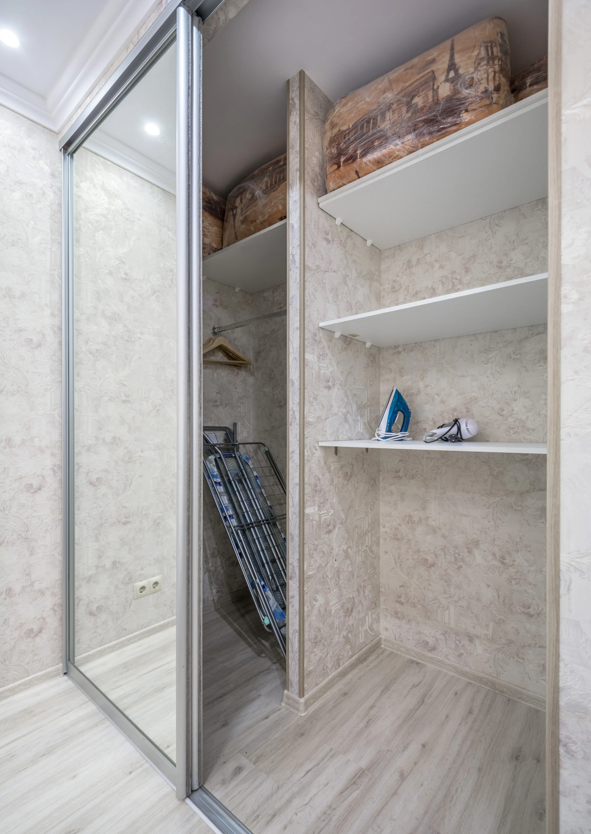 Apartments Bolshoi by Roomers 3