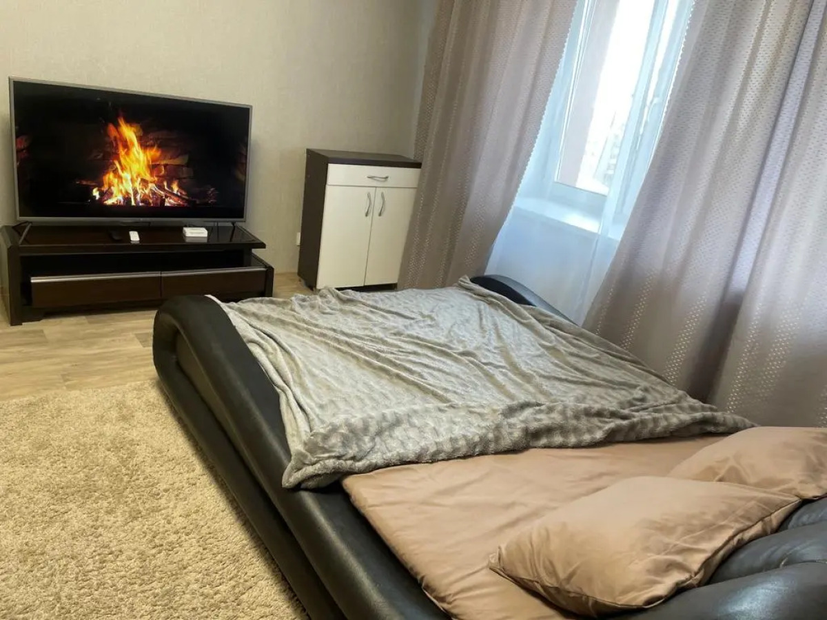 Квартира Тополиная 82