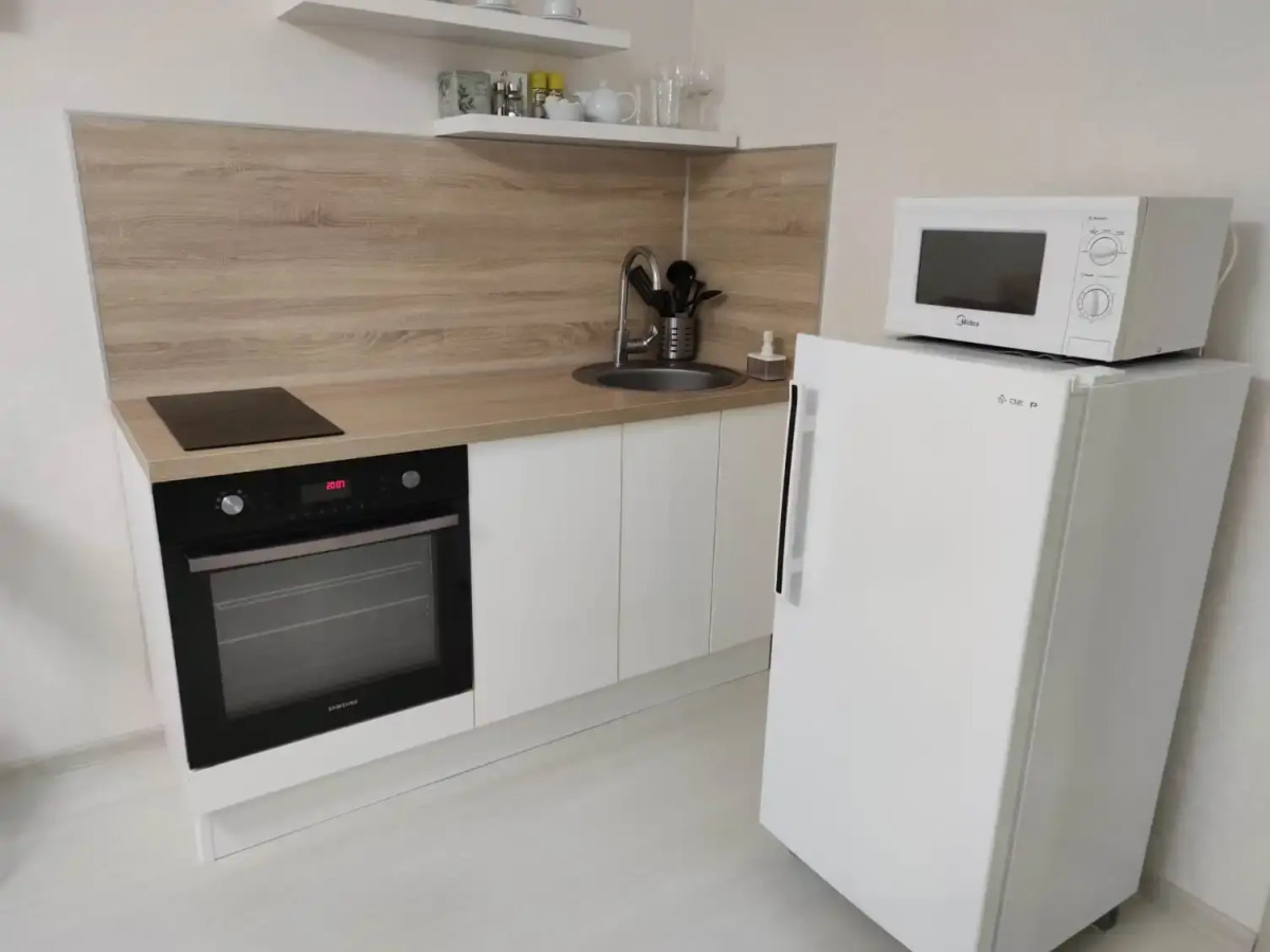 Апартаменты Light House У ТЦ Жемчужина