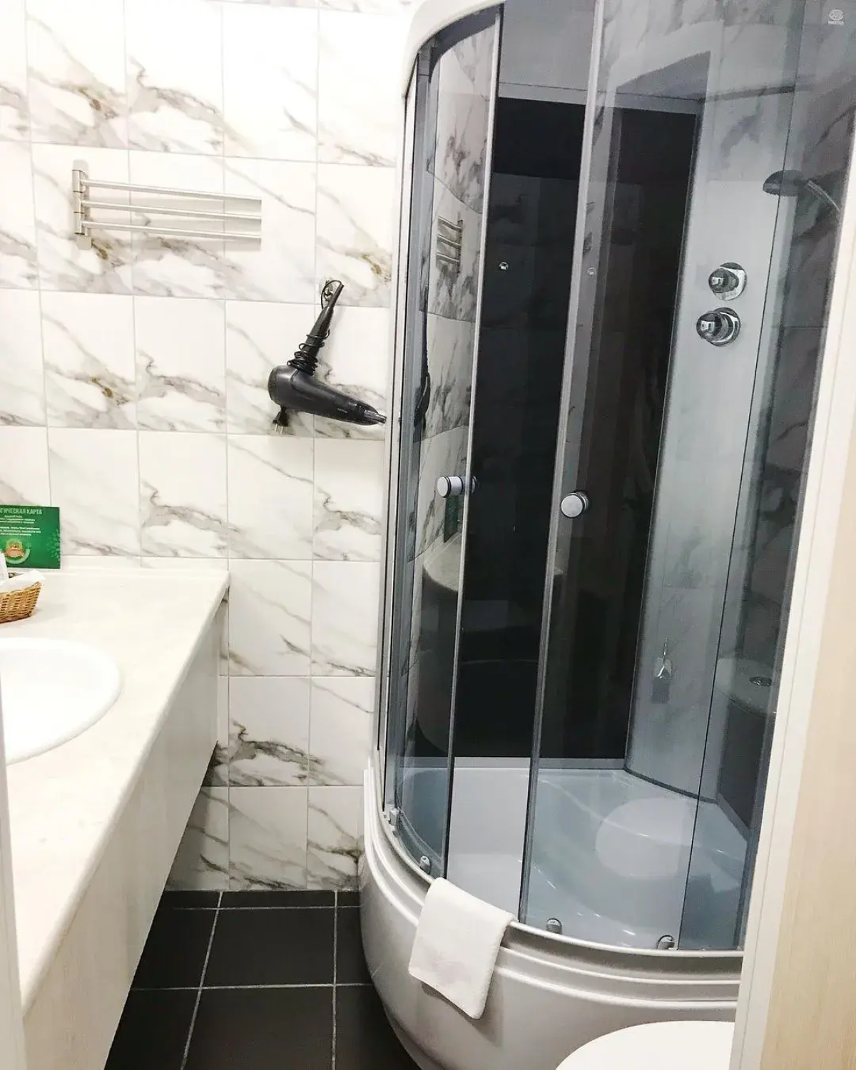 Отель Корона