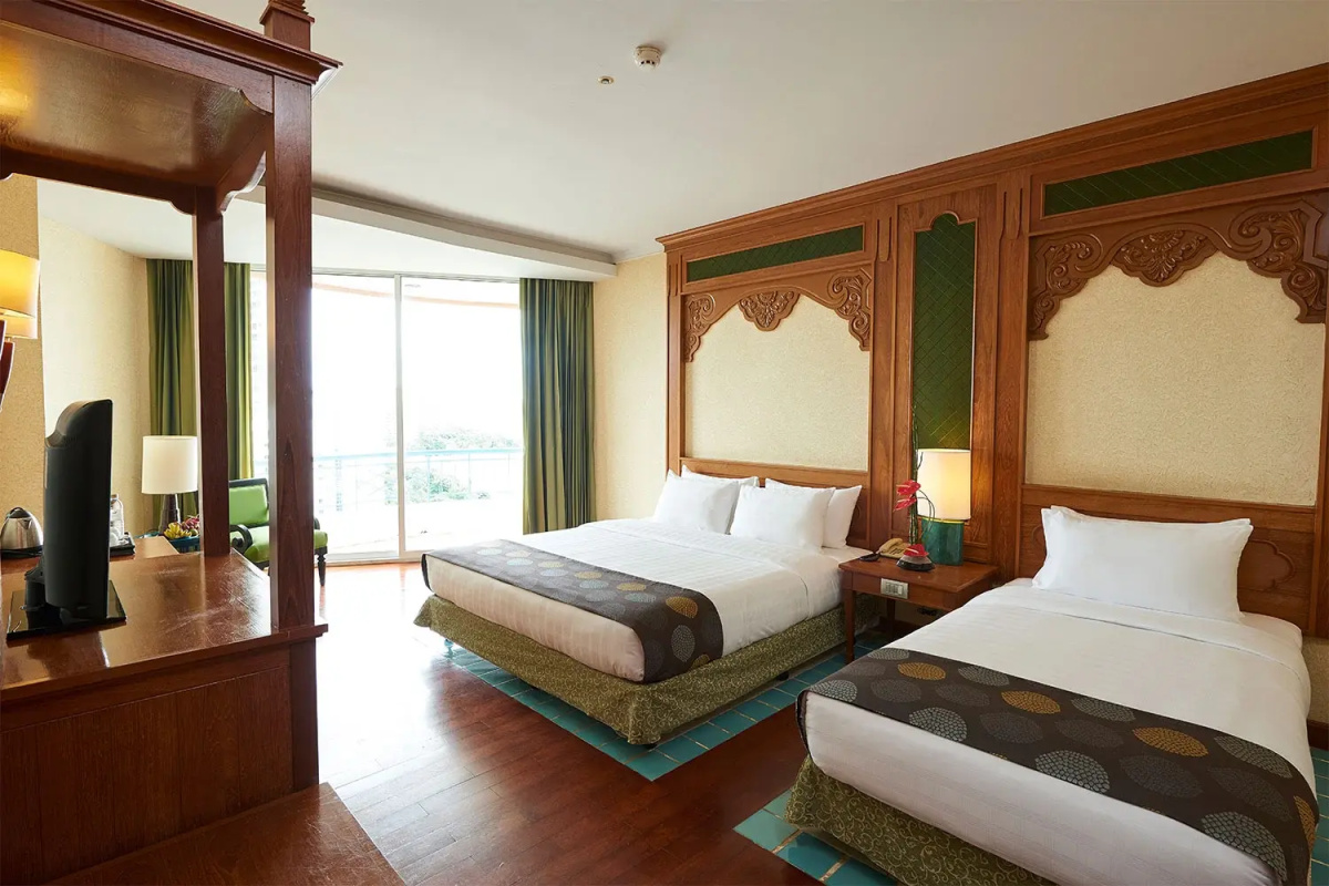 Отель Long Beach Garden Hotel & Pavilions