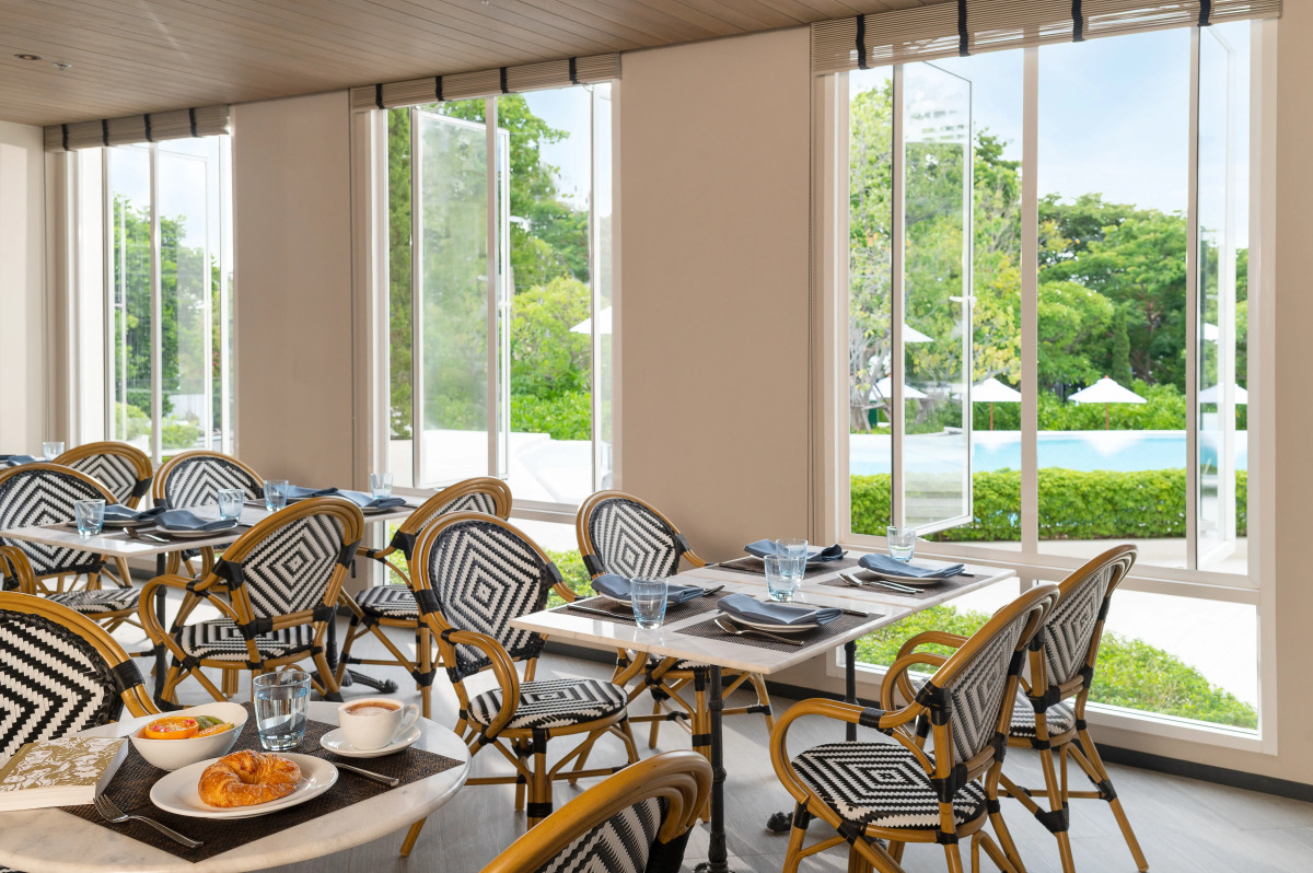 Отель Cross Pattaya Pratamnak