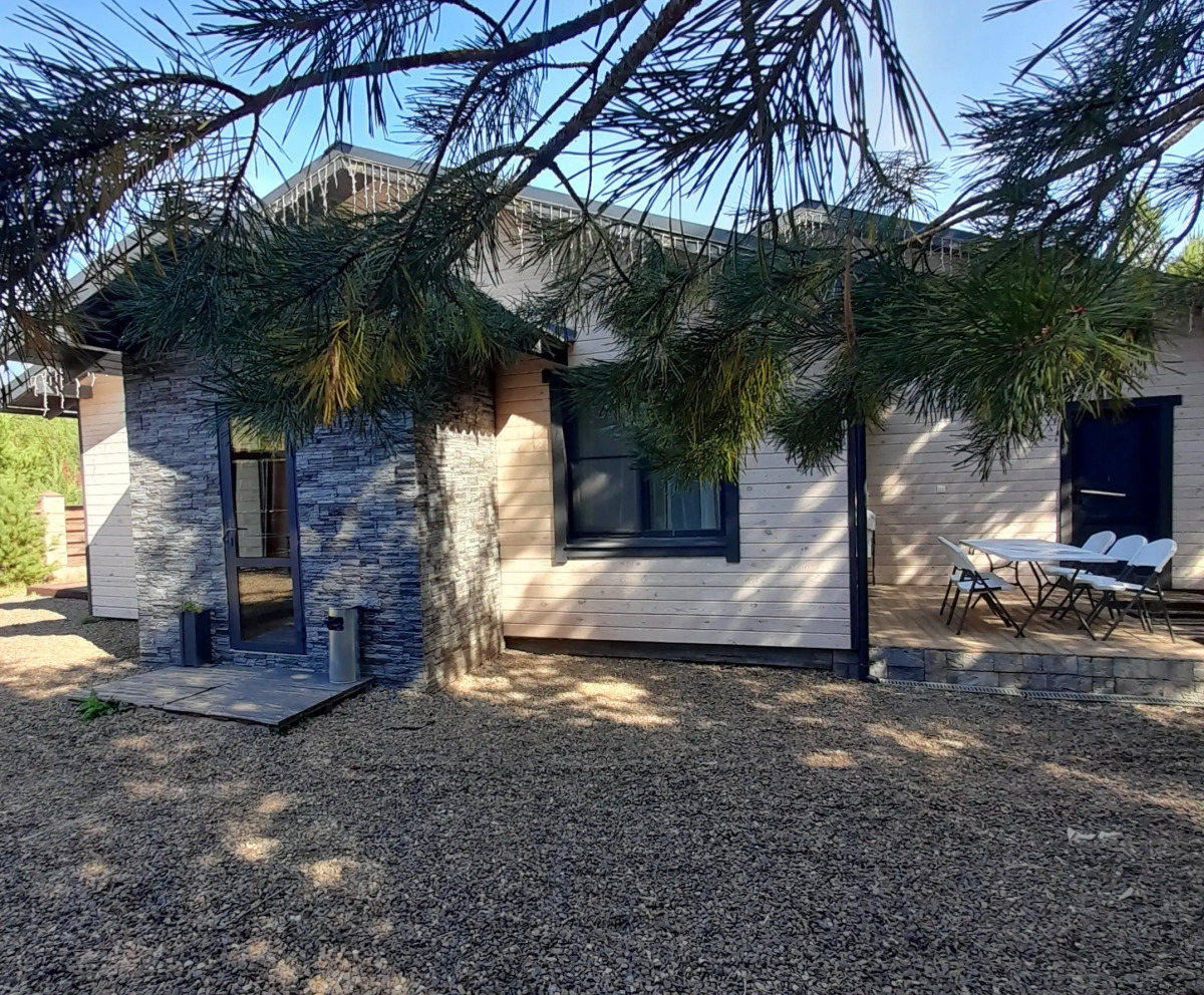 Частный дом 15 Солнечная Долина с бассейном на территории курорта Нечкино